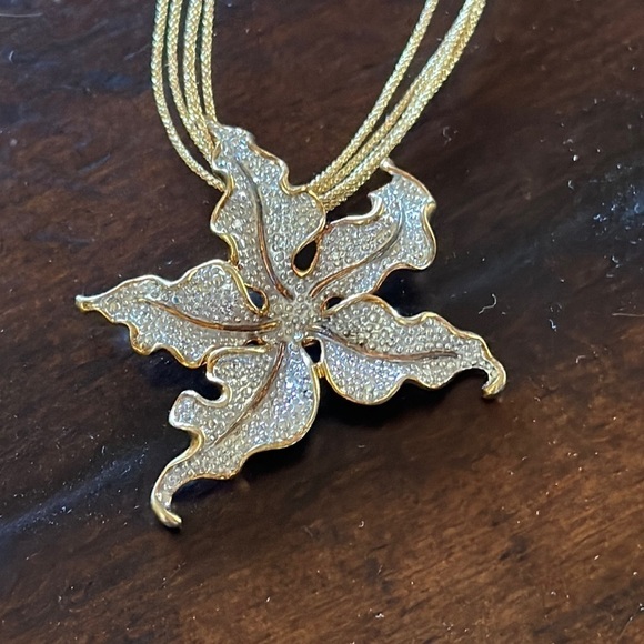 Jewelry - Sterling Silver Gold Overlay Leaf Pendant on Cord Necklace  NEW